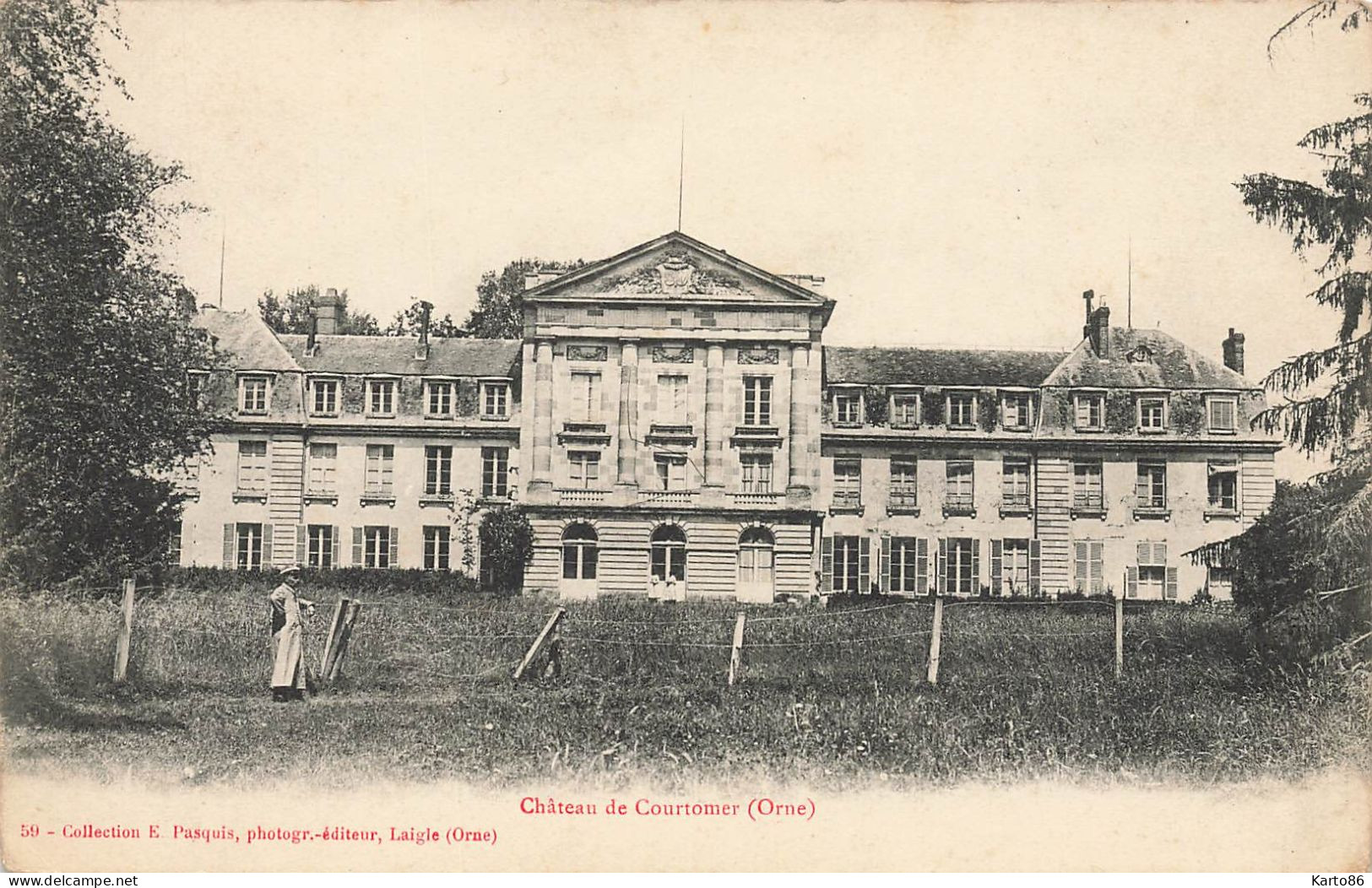 Courtomer * Vue Sur Le Château - Courtomer