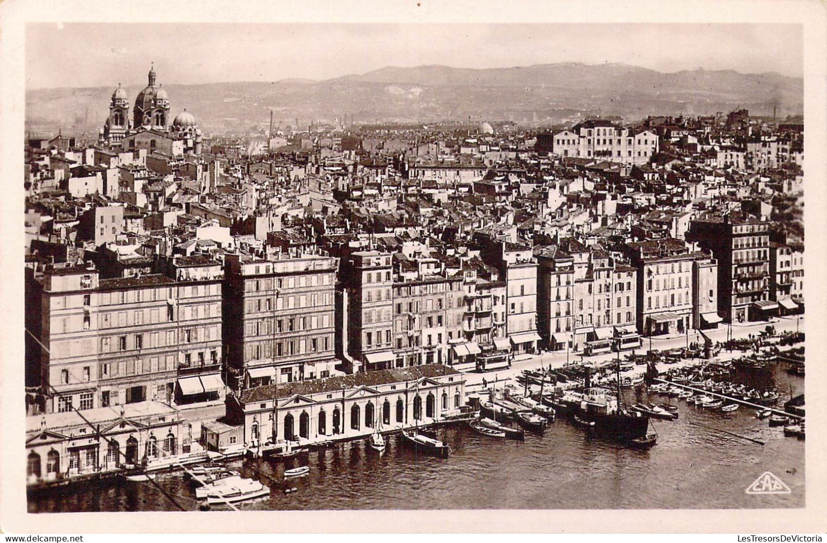 FRANCE - 13 - Marseille - La Cathédrale Et Quai Du Port - Carte Postale Ancienne - Otros Monumentos