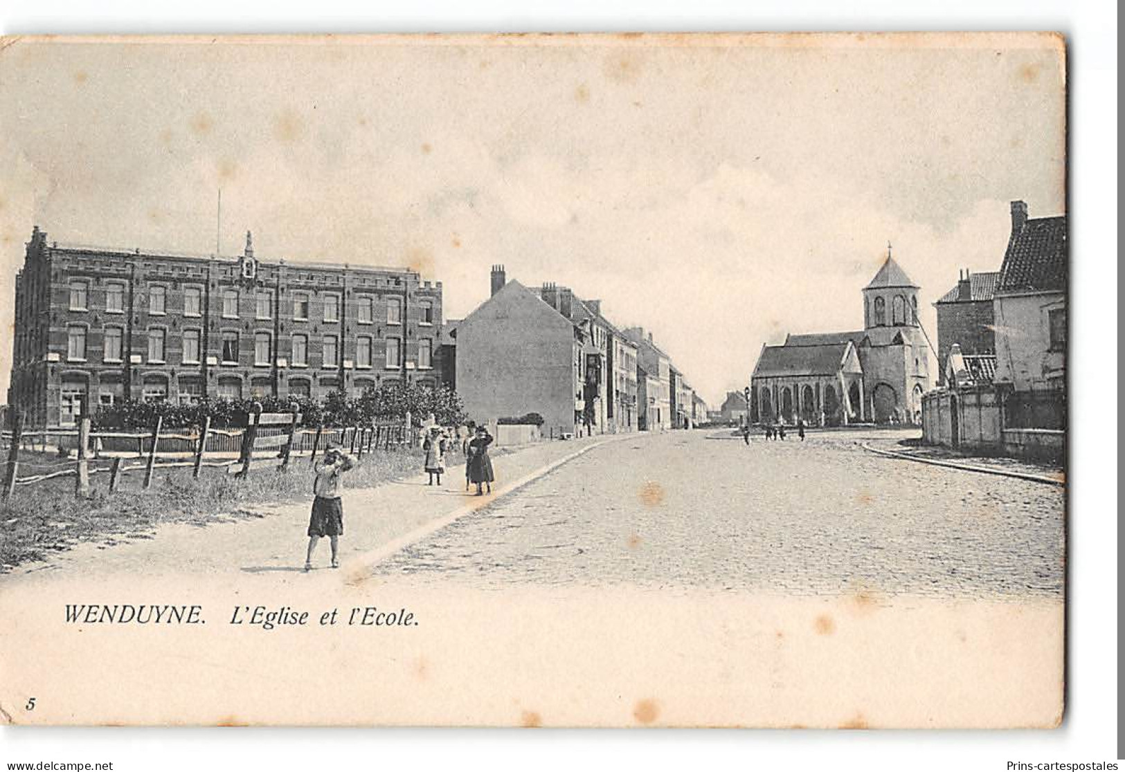 CPA Belgique Wenduyne L'église Et L'école - Wenduine