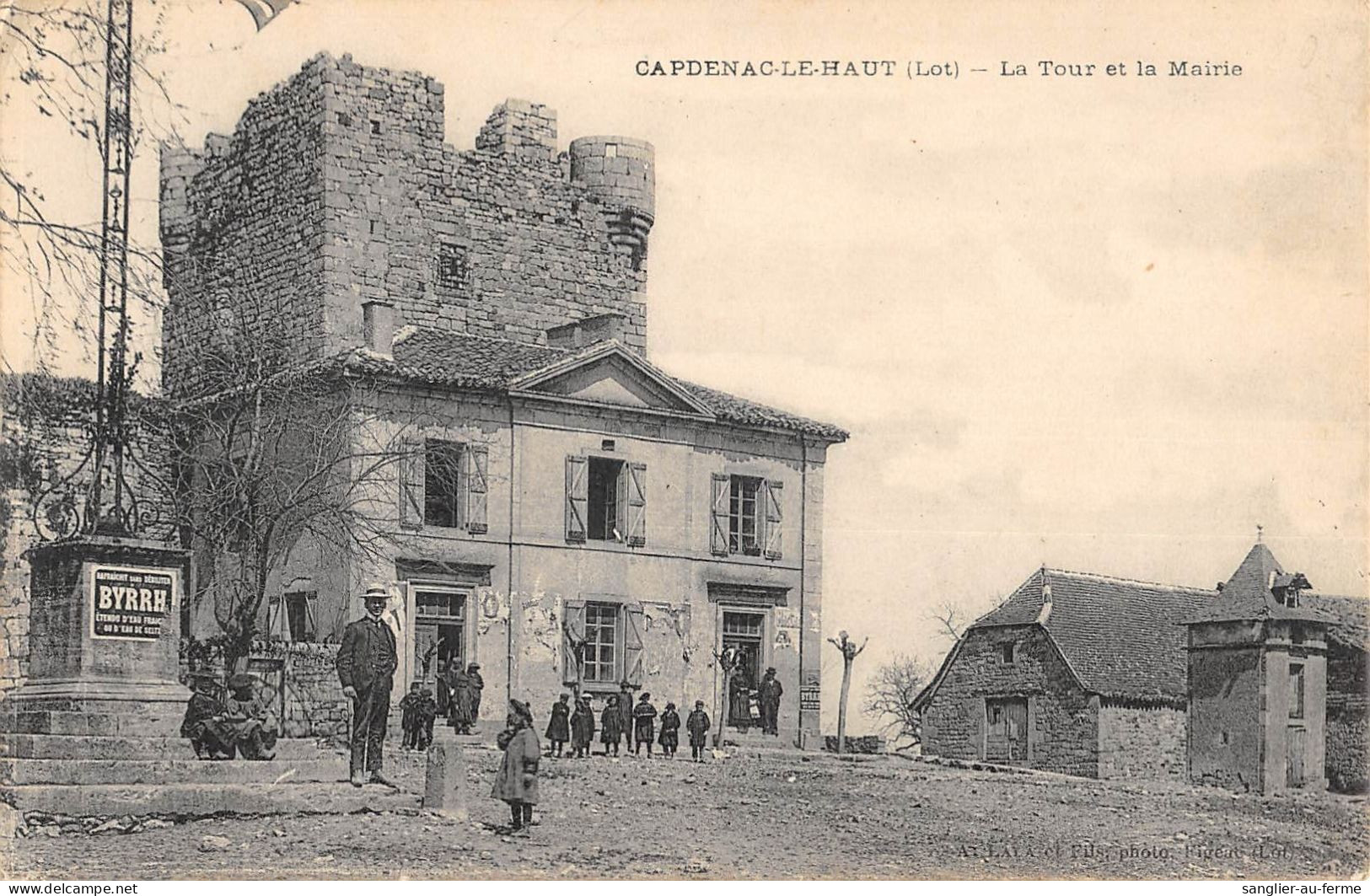 CPA 46 CAPDENAC LE HAUT LA TOUR ET LA MAIRIE - Other & Unclassified