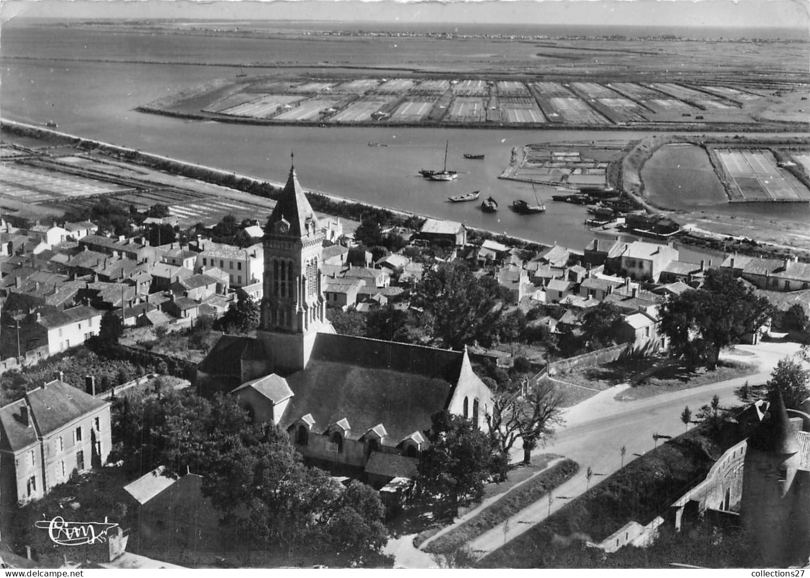 85-ILE-DE-NOIRMOUTIER- NOIRMOUTIER L'EGLISE ET LE PORT VUE AERIENNE - Ile De Noirmoutier