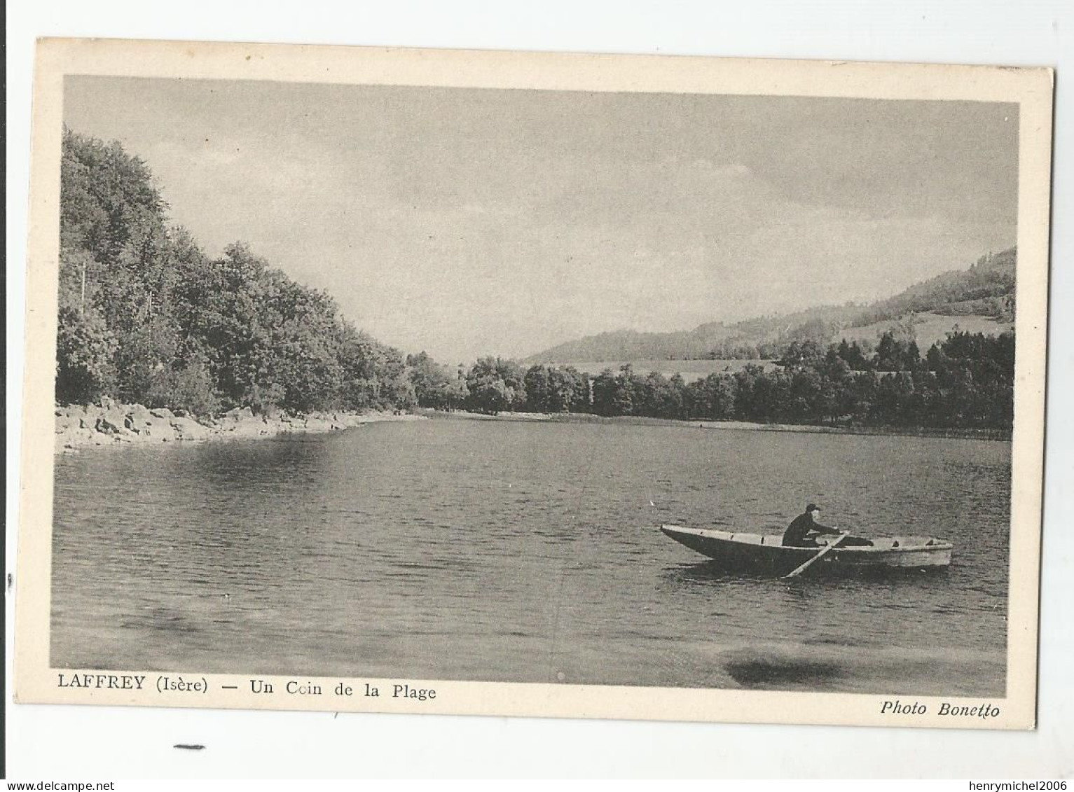 38 Isère Laffrey Un Coin De La Plage Barque Ed Photo Bonetto ( Grenoble ) - Laffrey