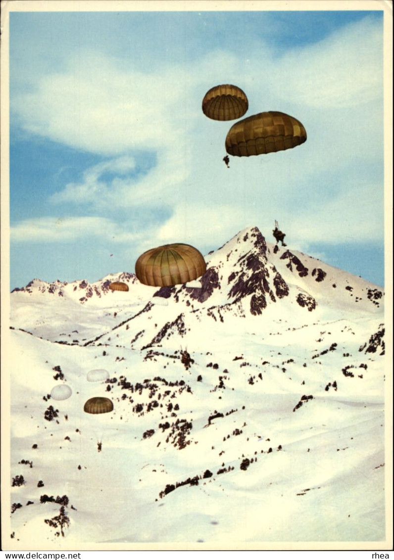 PARACHUTISME - Parachutiste - Grande Carte - Avion TRANSALL C 160, Largage En Montagne - Militaria, Armée De L'air - Parachutisme