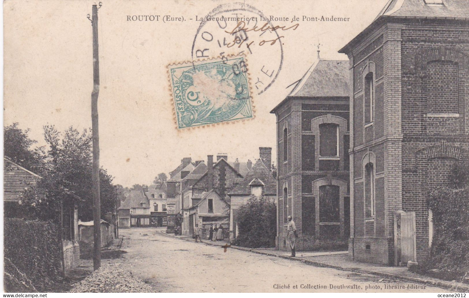 [27] Eure . Routot. La Gendarmerie Et La Route De Pont Audemer - Routot