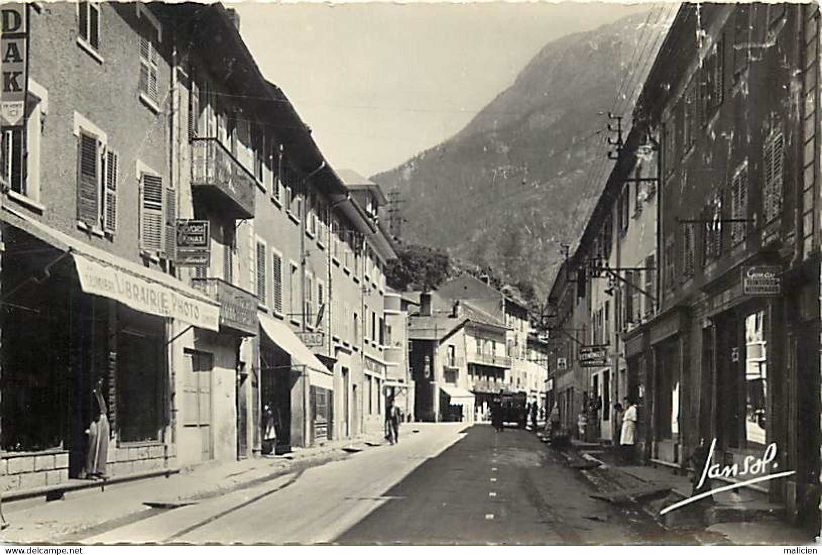 - Dpts Div-ref-BJ634- Savoie - Saint Michel De Maurienne - St Michel De Maurienne - Rue Generale Ferrié - - Saint Michel De Maurienne