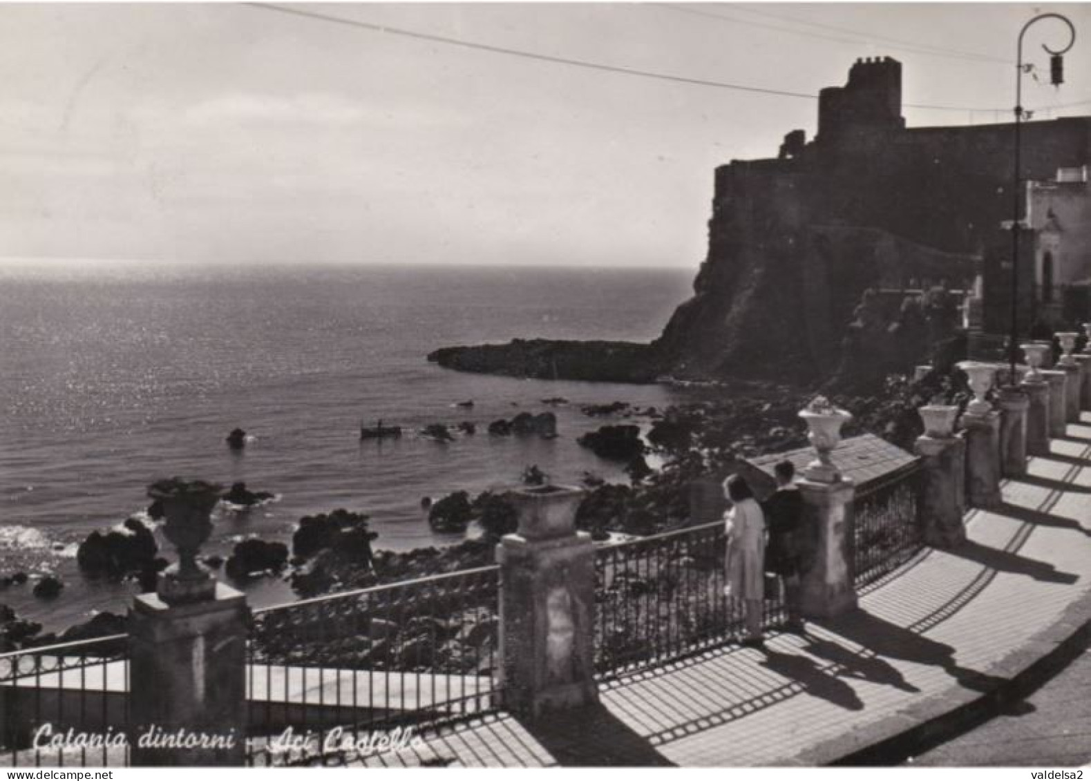 ACI CASTELLO - DINTORNI DI ACIREALE - RIVIERA DI CATANIA - SCOGLIERA LUNGOMARE E CASTELLO - 1954 - Acireale