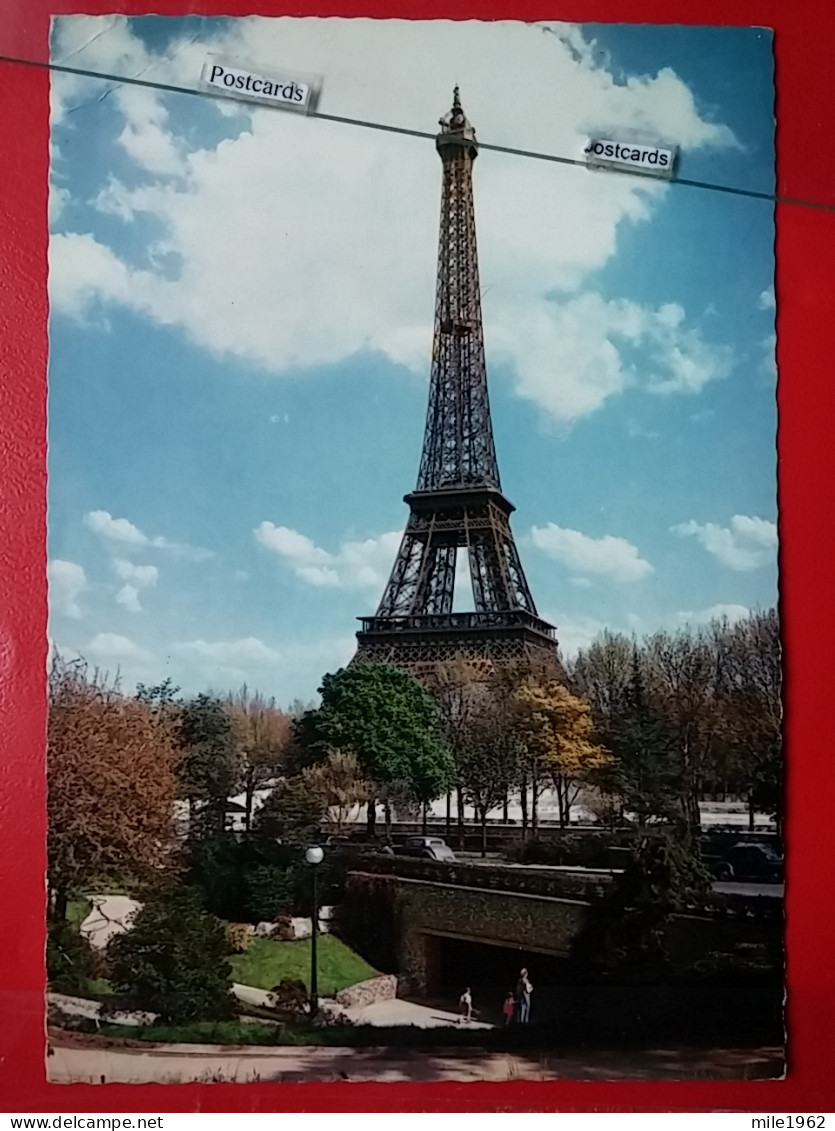 KOV 11-60 - PARIS, La Tour Eiffel - Tour Eiffel