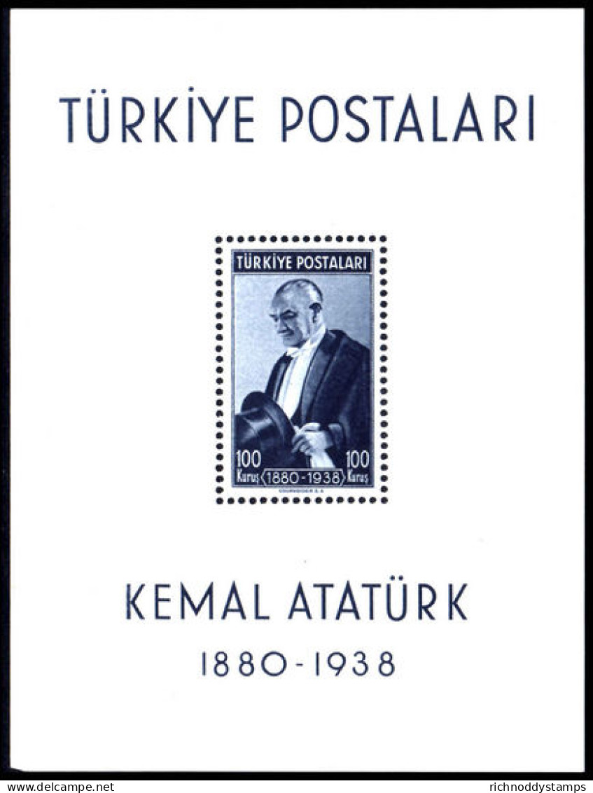 Turkey 1940 Death Of Ataturk Souvenir Sheet Unmounted Mint. (tiny Gum Skip) - Neufs