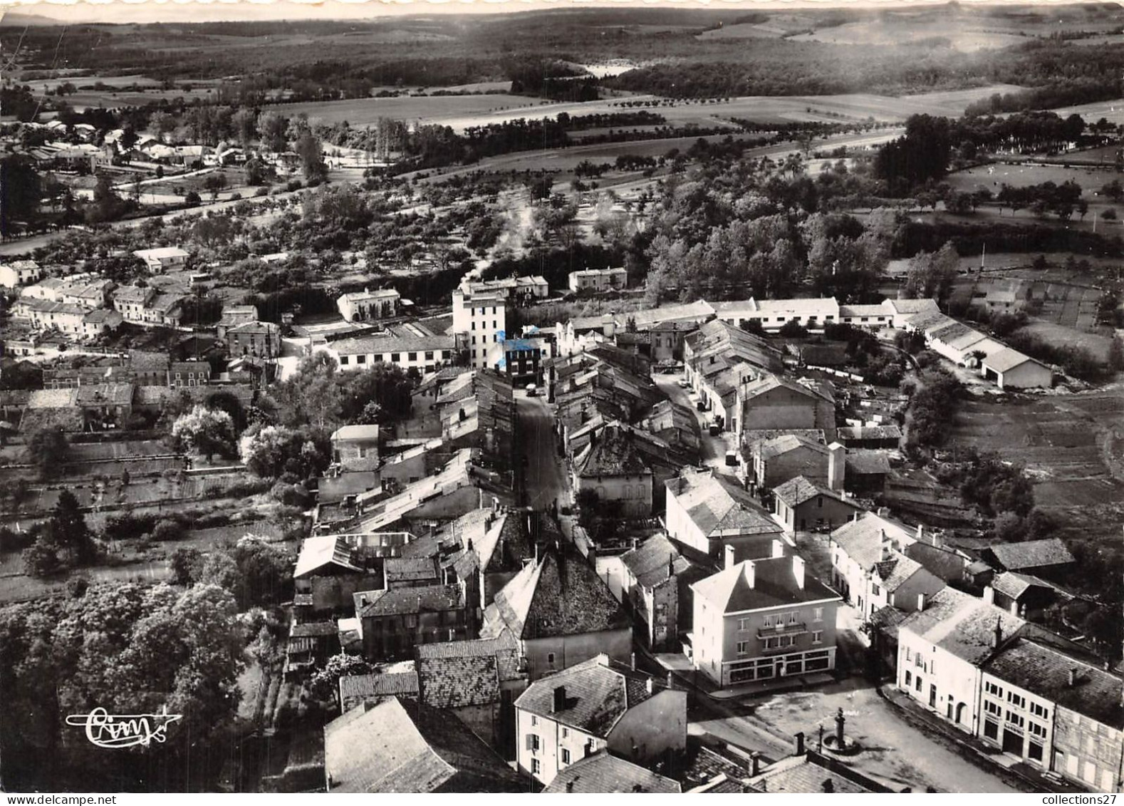 88-DOMPAIRE- VUE AERIENNE PLACE JULES FERRY - Dompaire