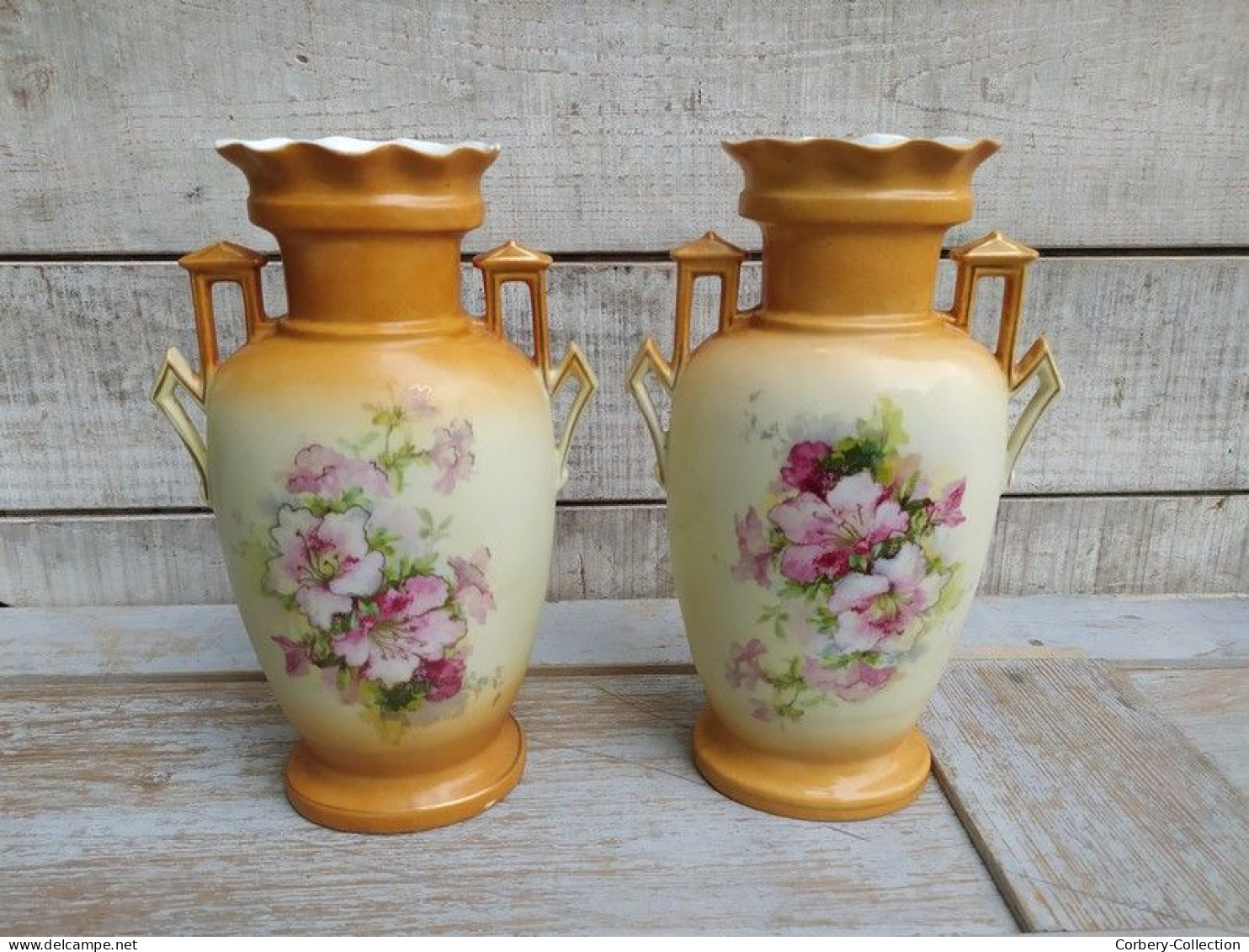 Paire De Vases Art Nouveau Porcelaine Victoria Austria - Otros & Sin Clasificación