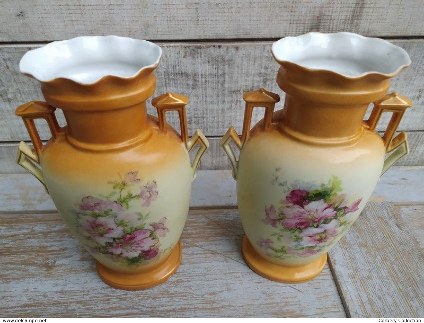 Paire De Vases Art Nouveau Porcelaine Victoria Austria - Otros & Sin Clasificación