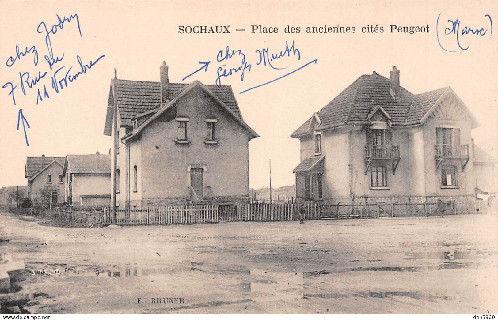 SOCHAUX (Doubs) - Place Des Anciennes Cités Peugeot - Sochaux