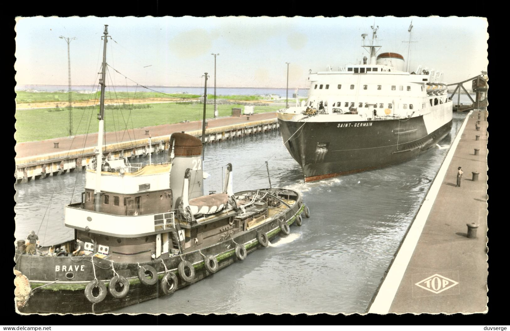 59 Nord Dunkerque Port Remorqueur " Brave " Et Ferry " Saint Germain " ( Format 9cm X 14cm ) - Tugboats