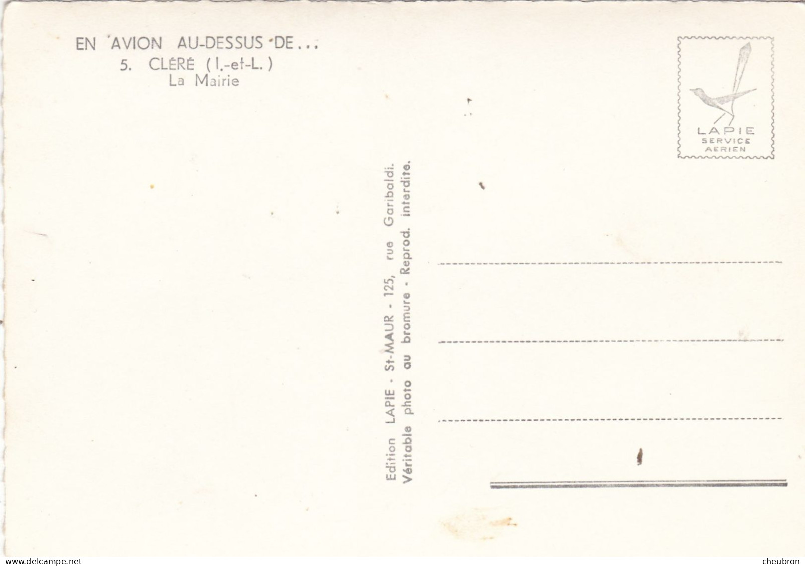 37. CLERE LES PINS . CPA.  VUE AERIENNE. LA MAIRIE . ANNEES 50 - Cléré-les-Pins