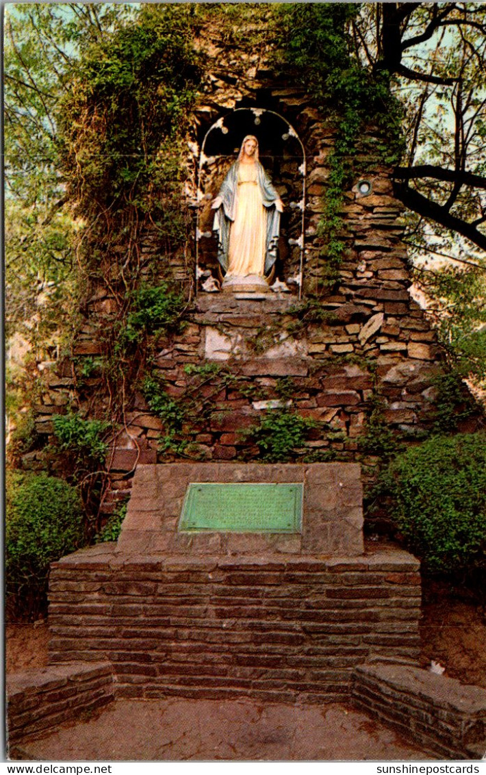 Arkansas Fort Smith Genral Zachary Taylor's Home "The Grotto" Statue Of The Blessed Virgin - Fort Smith