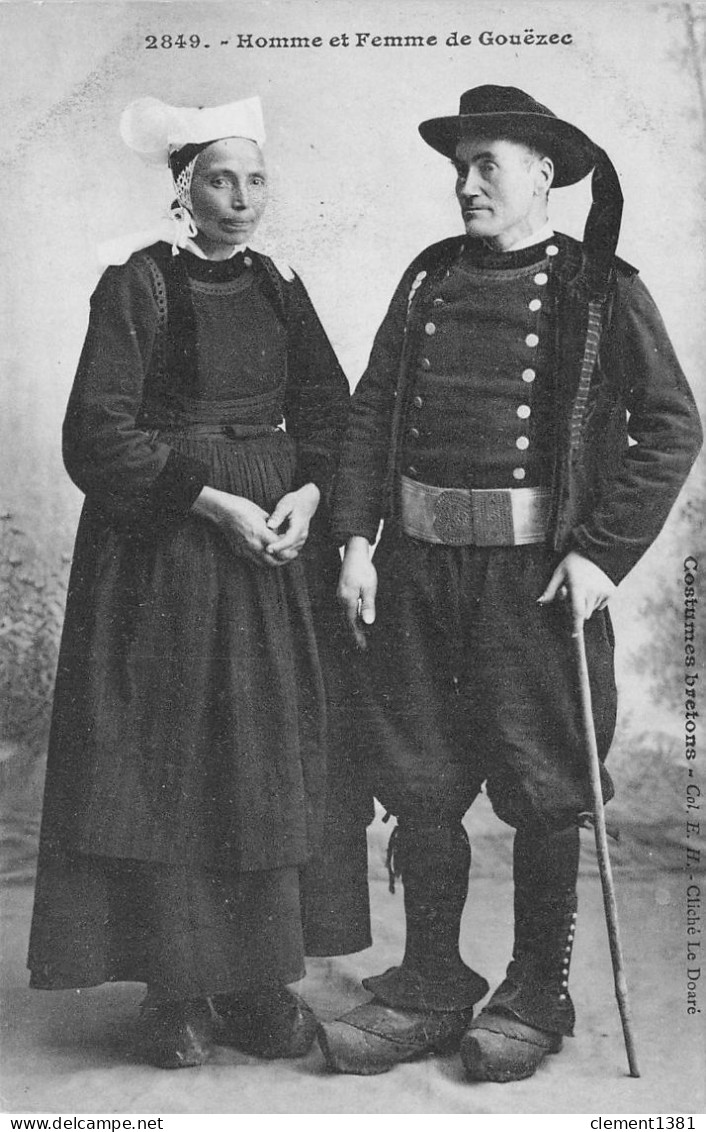 Homme Et Femme De Gouezec - Gouézec