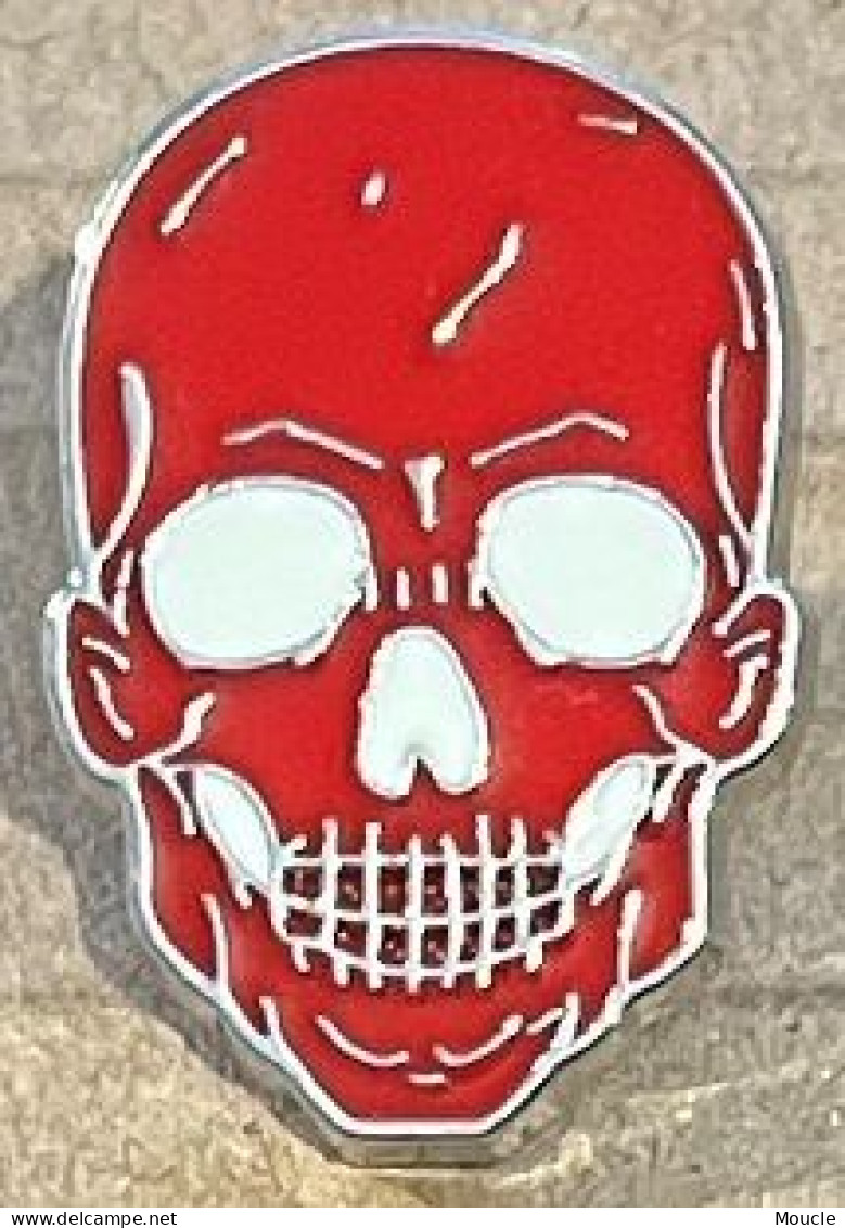 TETE DE MORT - ROUGE - EGF - RED SKULL - ROTER SCHÄDEL - TESCHIO ROSSO - CRANEO ROJO - (32) - Beroemde Personen