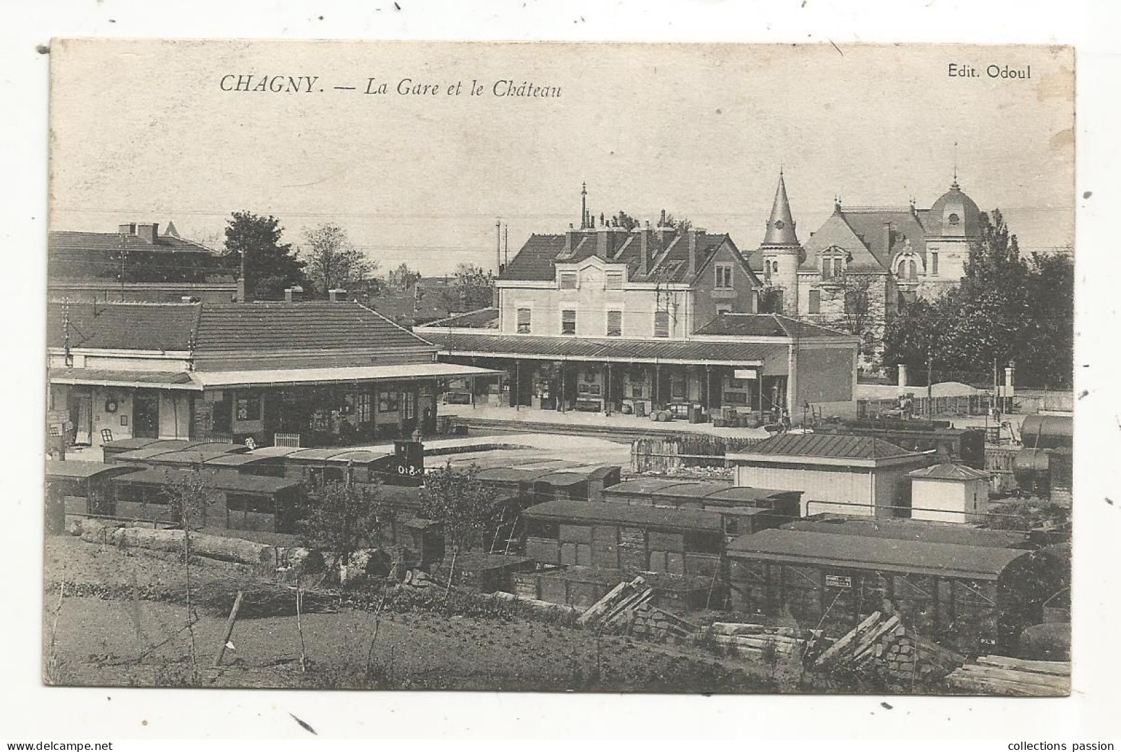 Cp, Chemin De Fer, La Gare Avec Trains Et Le Château, 71, CHAGNY, écrite - Estaciones Con Trenes