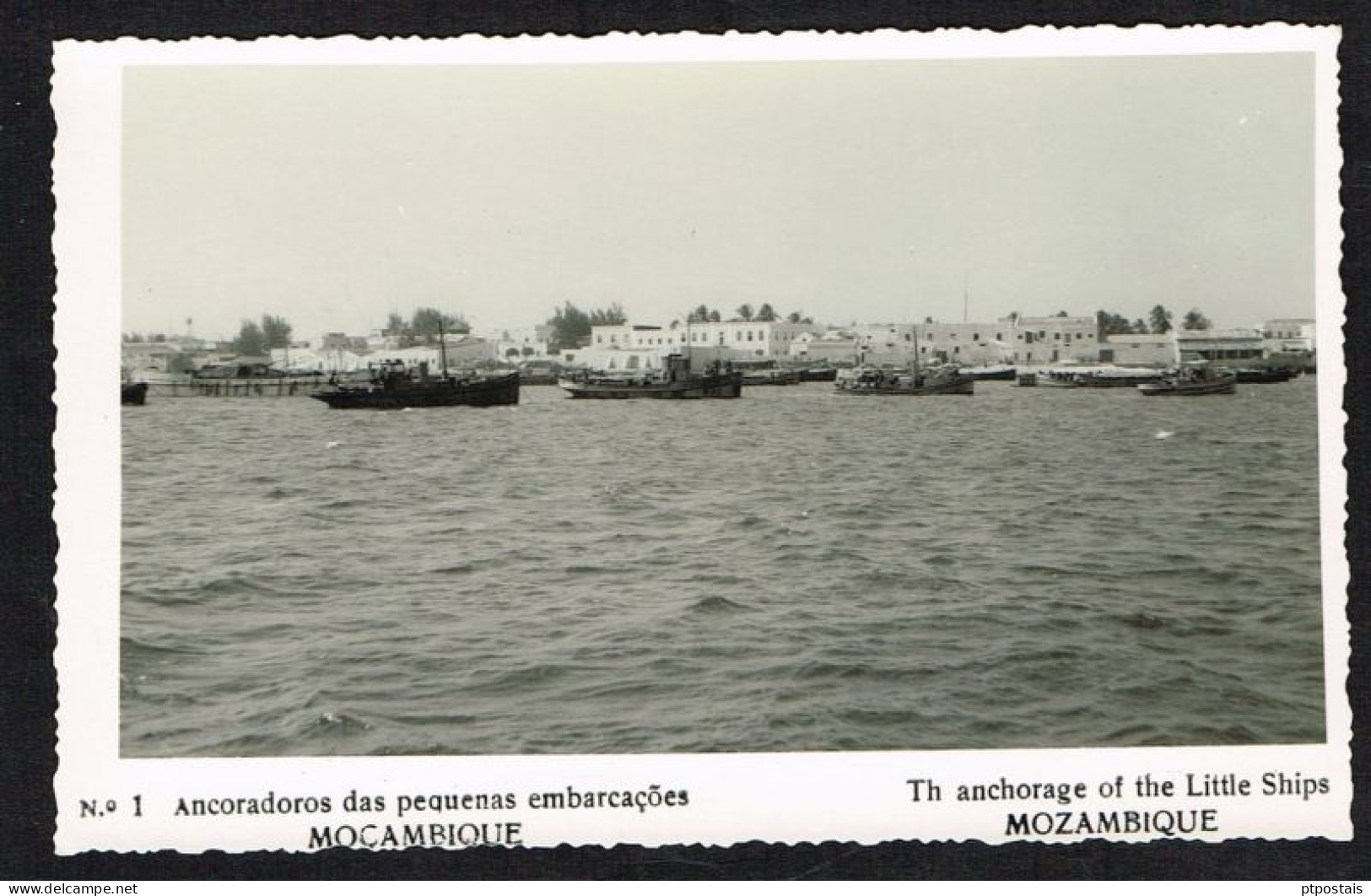 MOÇAMBIQUE MOZAMBIQUE (Africa) - The Anchorage Of The Little Ships RARE PHOTO-POSTCARD - Mozambique