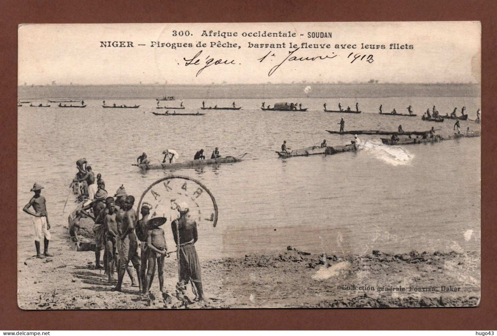 (RECTO / VERSO) NIGER - PIROGUES DE PECHE EN 1912 - N° 300 - SOUDAN - BEAU CACHET BLEU - CPA - Niger