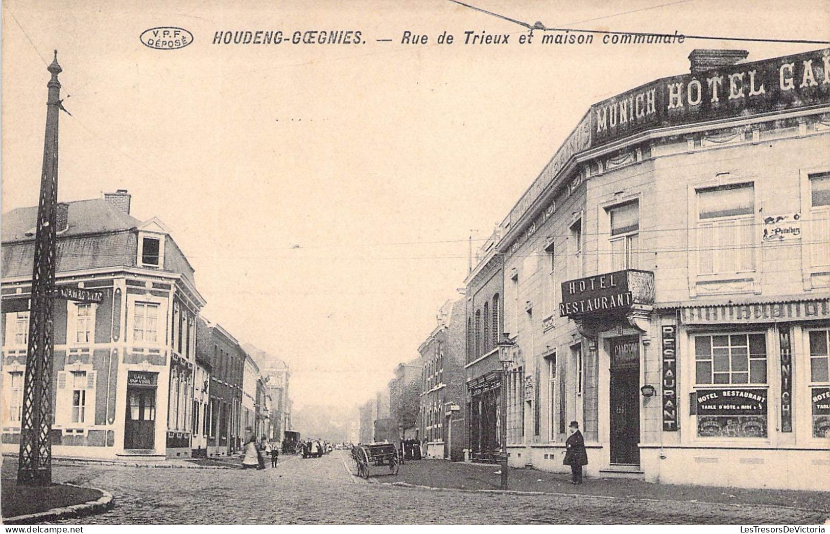 Belgique - Houdeng Goegnies - Rue Des Trieux Et Maison Communale - A. Barras Overdeput  - Carte Postale Ancienne - La Louvière