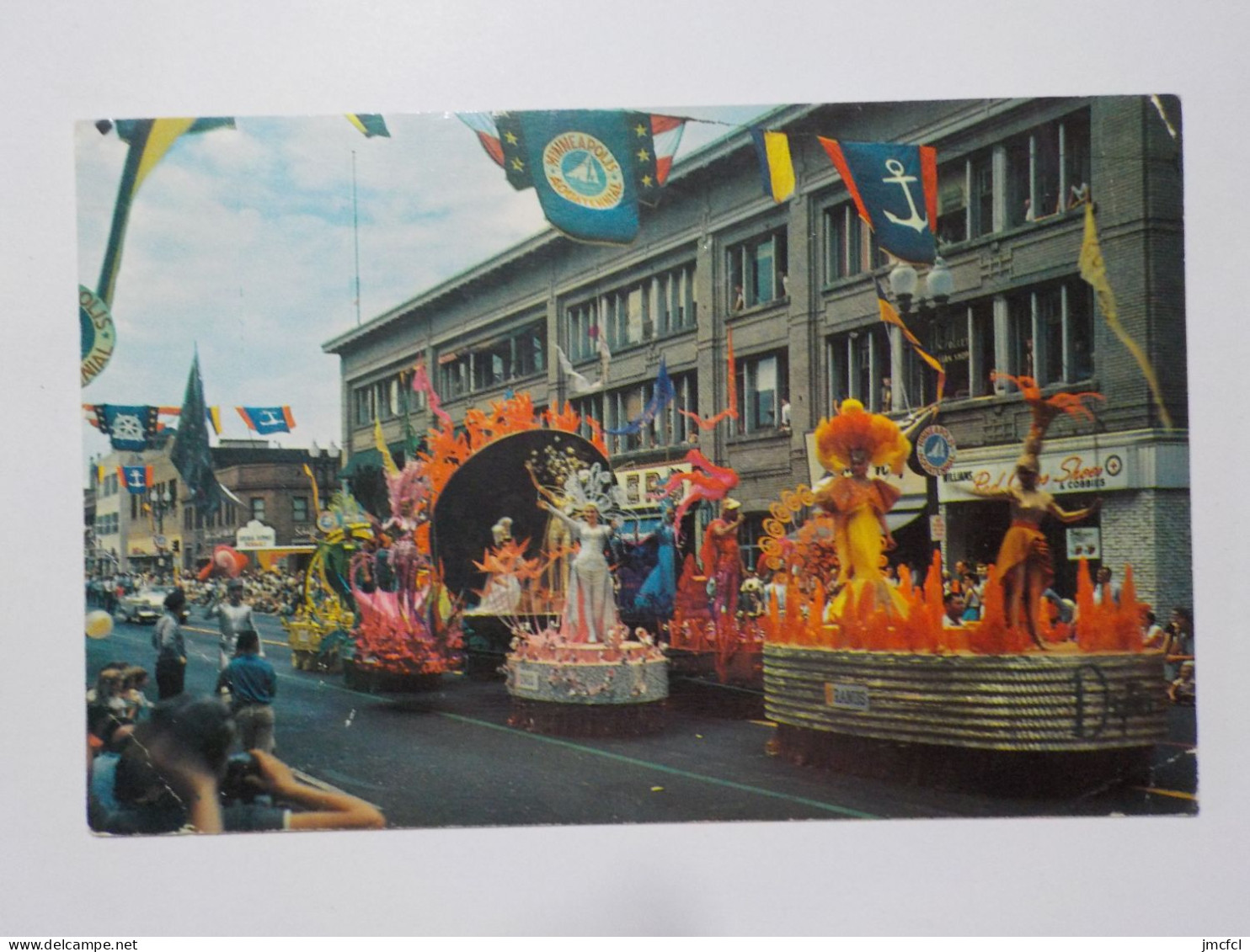 MINNEAPOLIS   Beautiful Aquatennial Parade - Minneapolis