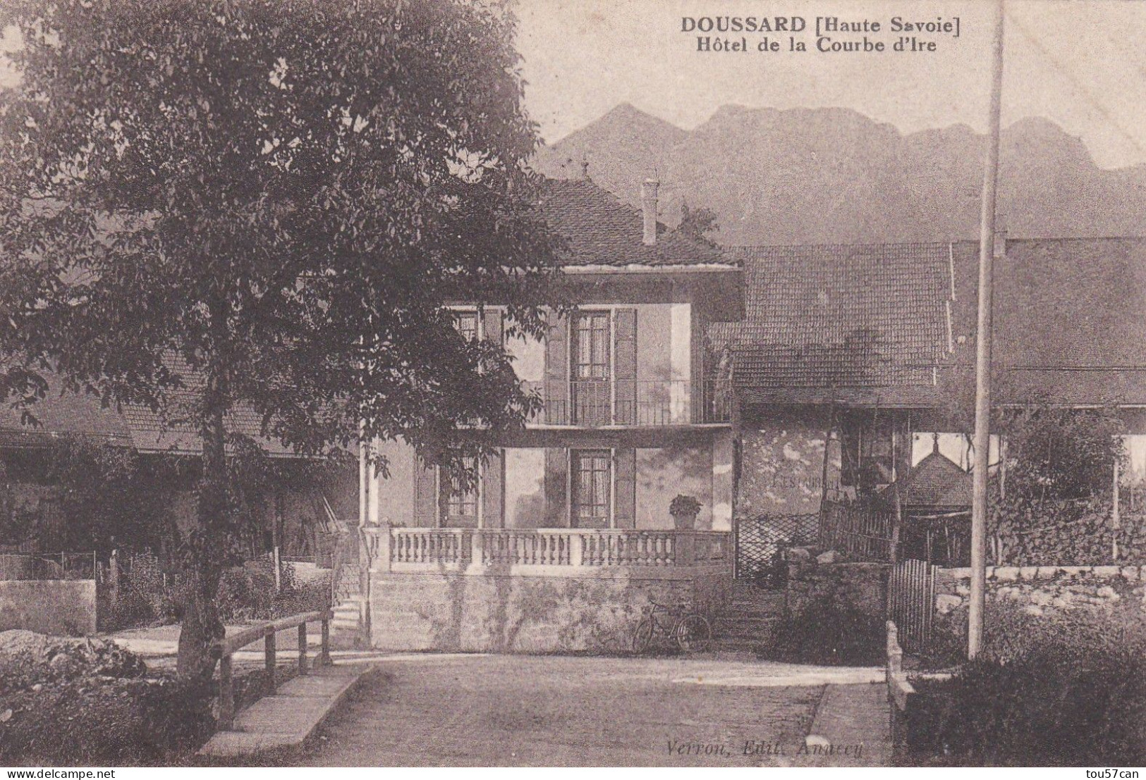 DOUSSARD - ANNECY - HAUTE-SAVOIE  -  (74)  -  CPA  DE 1927 - BEL AFFRANCHISSEMENT POSTAL - HÔTEL DE LA COURBE D'IRE.... - Doussard