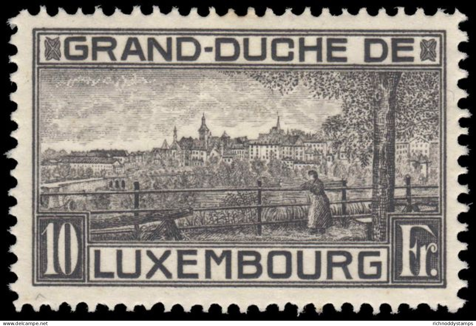 Luxembourg 1923 10fr Perf 11&#189; Lightly Mounted Mint. - Oblitérés