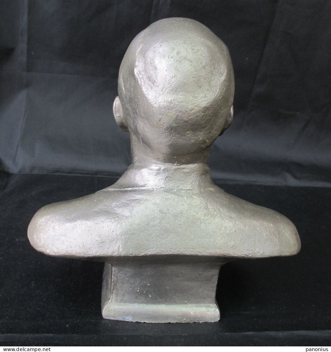 V. ILIC LENIN RUSSIA, COMMUNIST LEADER, BUST SCULPTURE - Metaal