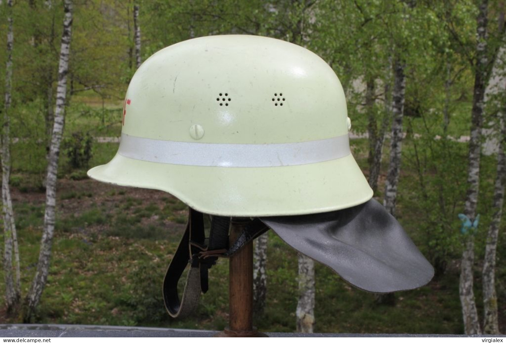 Ancien Casque Sapeur Pompier Allemand Phosphorescent Collection Soldat Du Feu Helmet Militaria Modèle 1935 - Pompieri