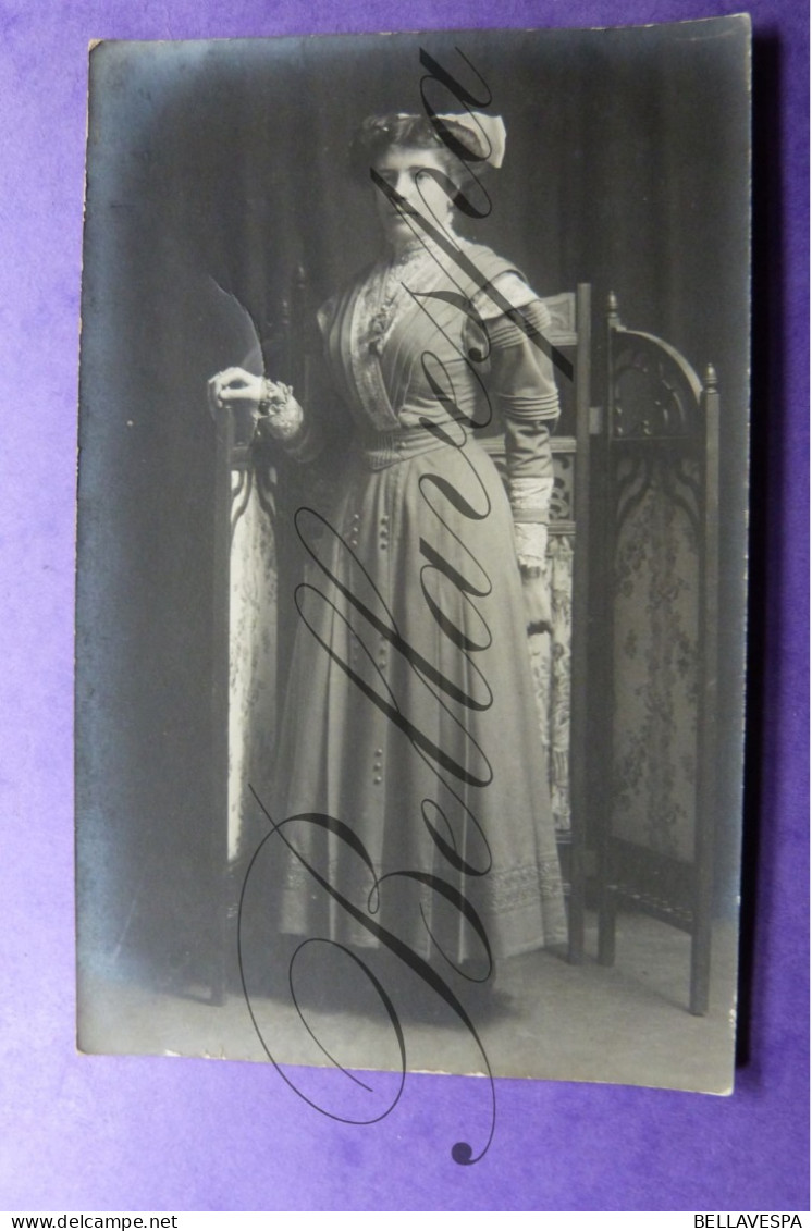 Carte Postale Fotokaart Studio Foto Atelier Photo VERBEECK & Co Antwerpen Link Céline Dael  1904-0914 Couture - Ancianas (antes De 1900)