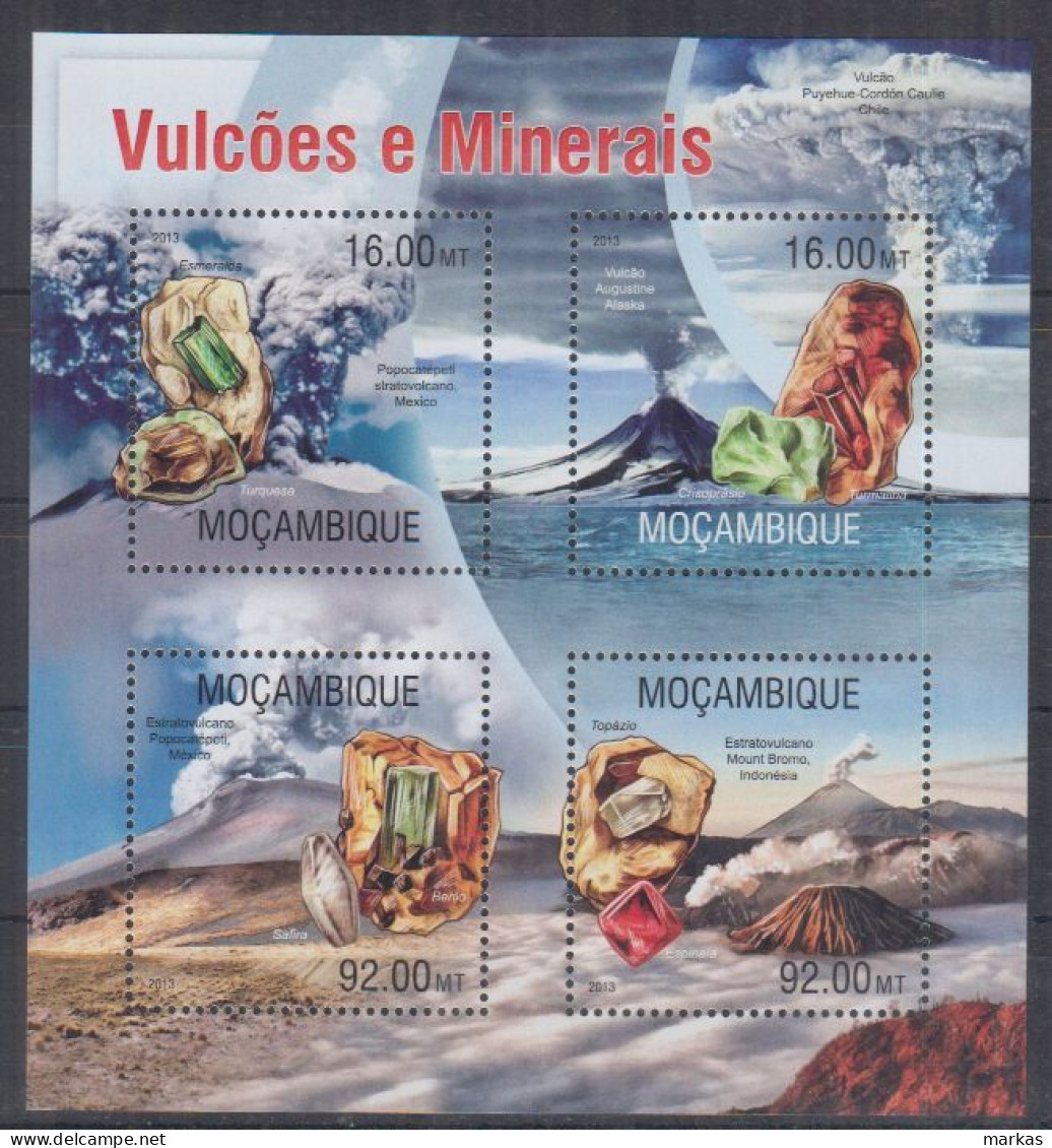 G13. Mozambique MNH 2013 Flora - Minerals - Volcanoes - Volcanes