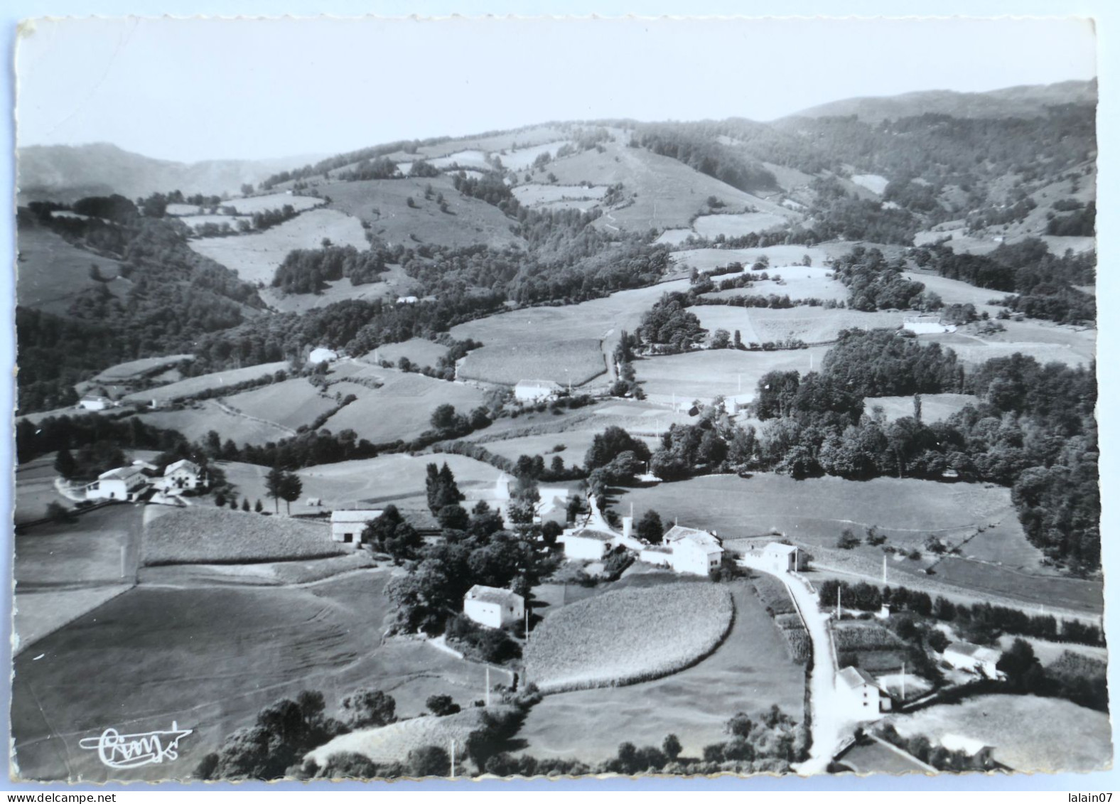 Carte Postale : 64 : ESNAZU : Vue Générale Aérienne, Timbre En 1961 - Aldudes