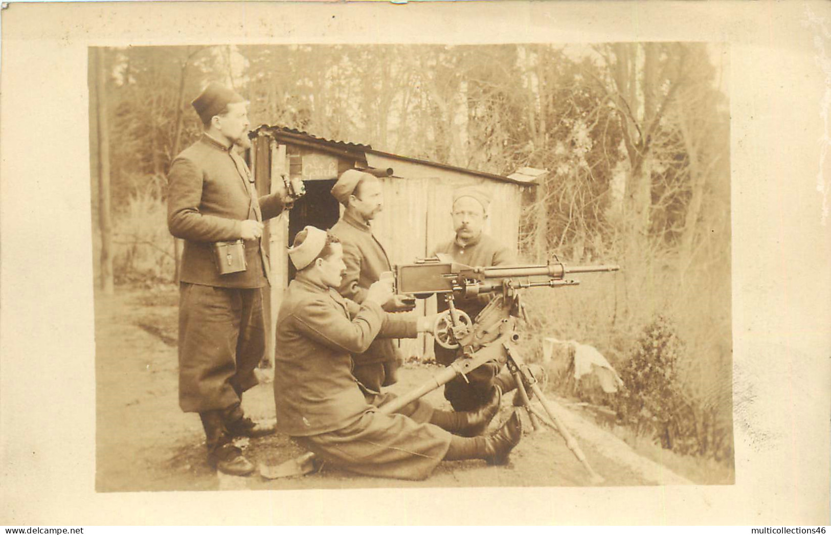 250623 - CARTE PHOTO MILITARIA Mitrailleuse De Campagne Contre Avion Clermont 1916 - Cabane Le Gourbi - Ongevalen