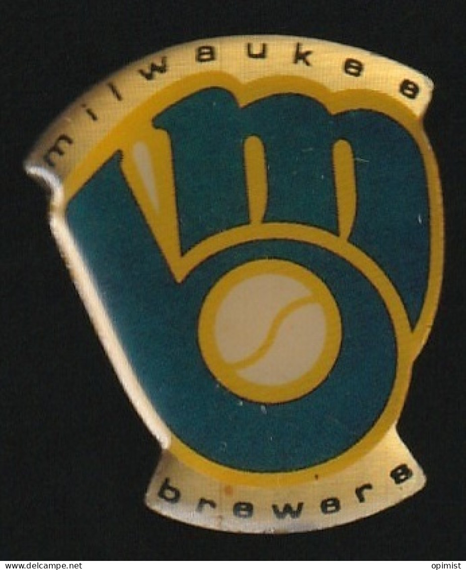 76632- Pin's-..Les Brewers De Milwaukee Sont Une Franchise De Baseball - Honkbal