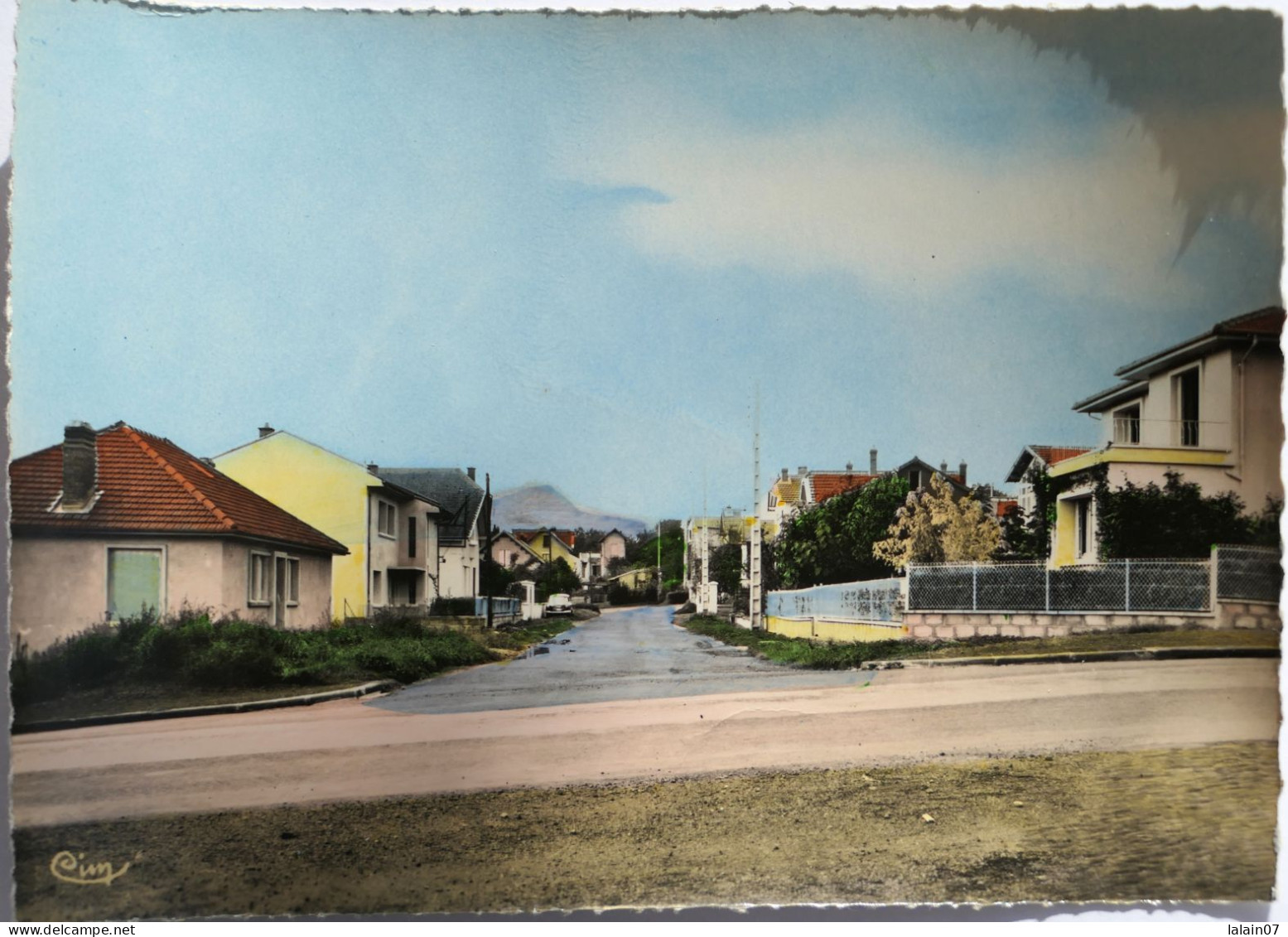 Carte Postale : 63 : AUBIERE : Rue Léon Bourgeois - Aubiere