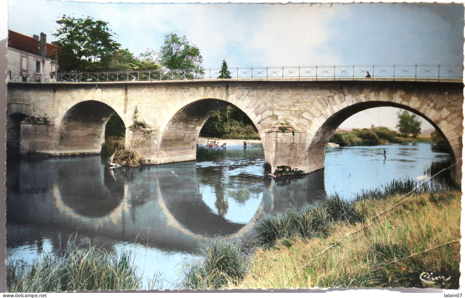 Carte Postale Couleur : 89 : CHENY : Le Pont Sur Le Serein - Cheny