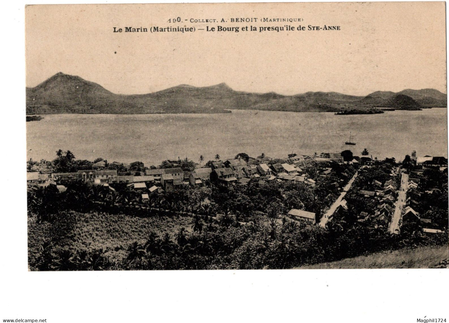 Le Marin Le  Bourg  Et La Presqu'ile De Ste Anne. - Le Marin