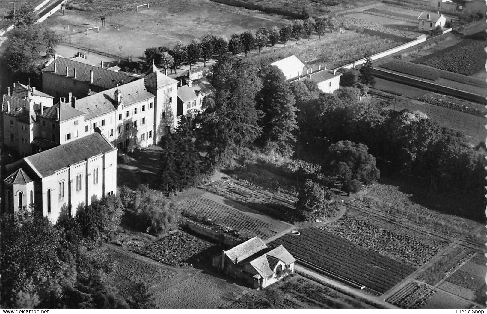 01600  LA SIDOINE. Trévoux (Ain). Chapelle Et Façade Sud. - Trévoux