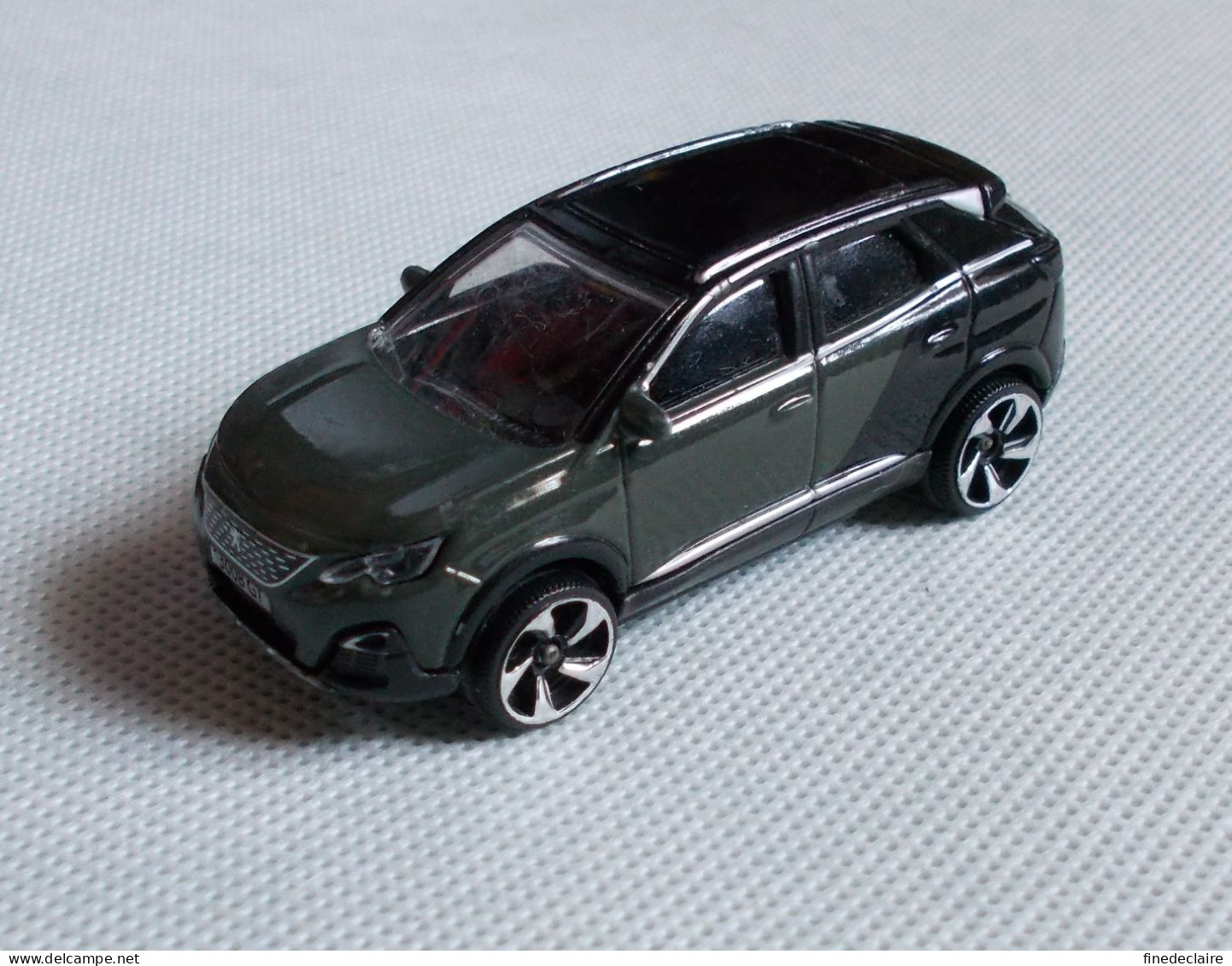 Voiture - Peugeot 3008 GT Kaki - Majorette - Ref: 205L- Ech: 1/61 - Otros & Sin Clasificación