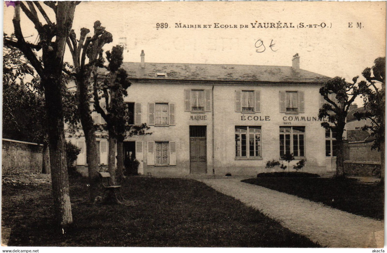 CPA Vaureal Mairie Et Ecole FRANCE (1308860) - Vauréal