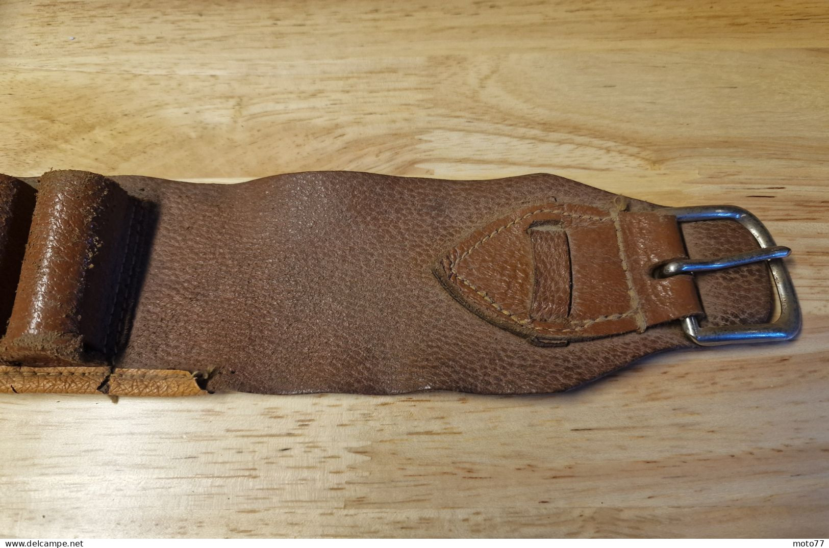 Ancien CEINTURON Cartouchière De Chasse En CUIR - Pour 20 Cartouches Calibre 12 - L: 1.10 M- L: 7.5 Cm Maxi - Vers 1950 - Equipement