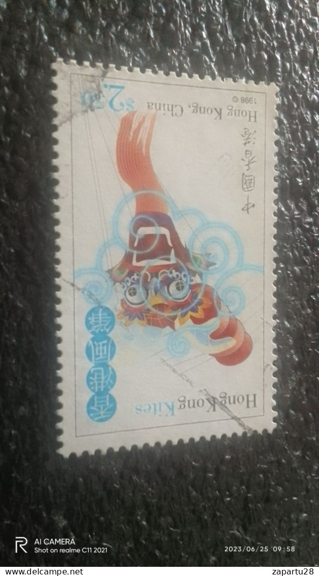 HONG KONG1990-00-               2.50$            USED - Used Stamps