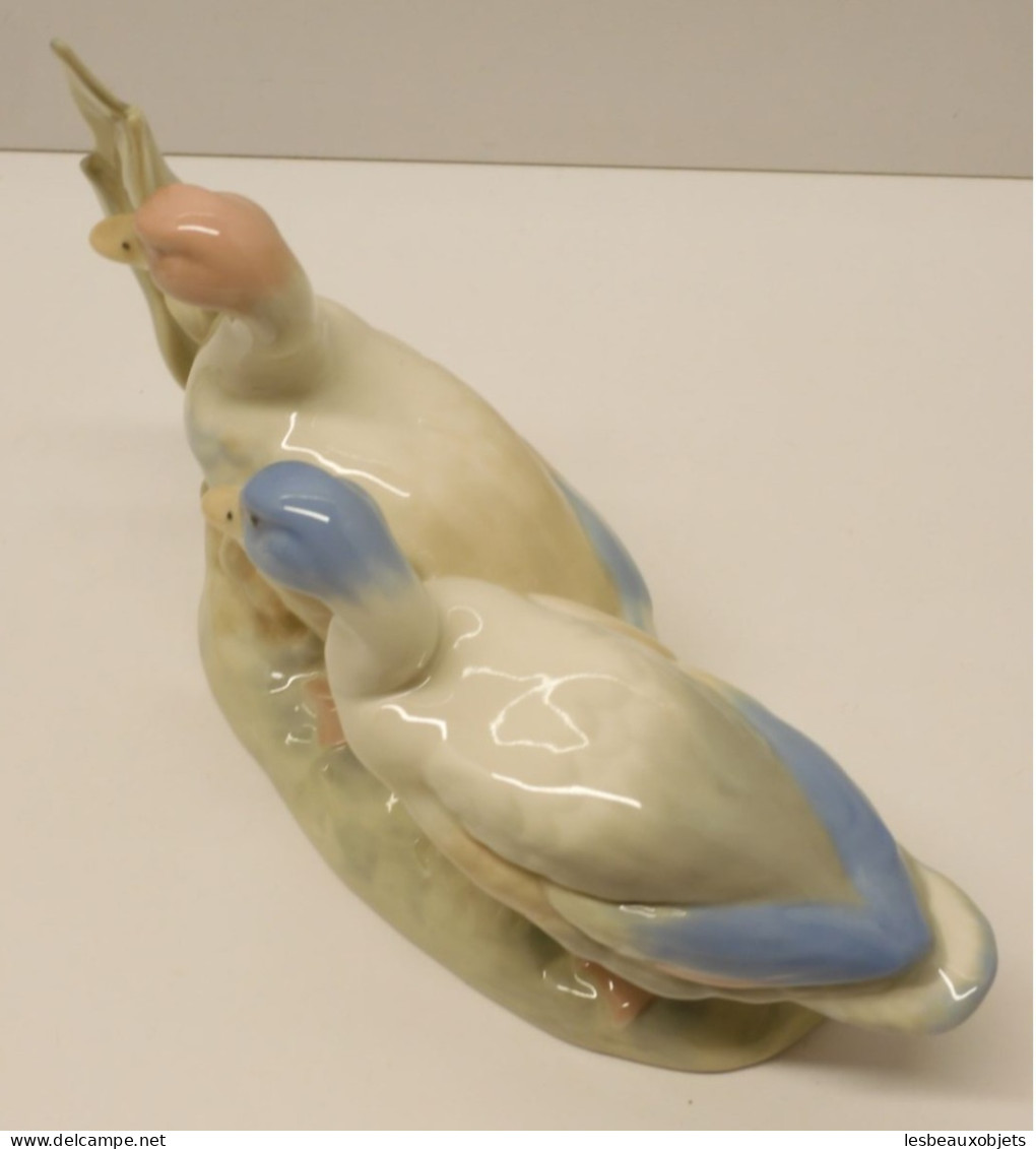 -SUJET DECORATIF 2 CANARDS/OIES PORCELAINE signée REX VALENCIA HAND MADE SPAIN  E