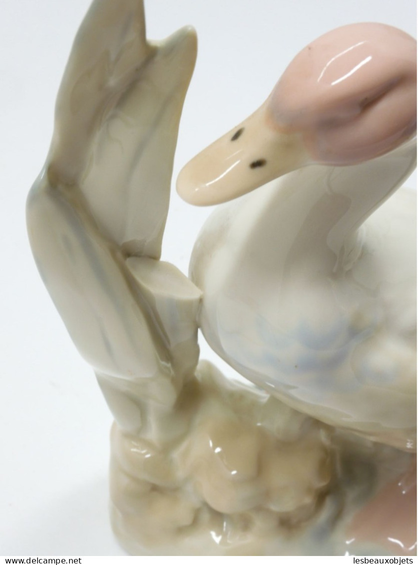 -SUJET DECORATIF 2 CANARDS/OIES PORCELAINE signée REX VALENCIA HAND MADE SPAIN  E