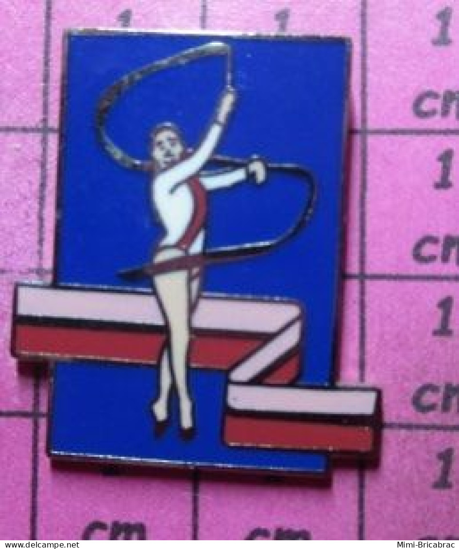 1218A Pin's Pins / Beau Et Rare / SPORTS / GYMNASTIQUE RYTHMIQUE ET SPORTIVE GRS RUBAN - Gimnasia