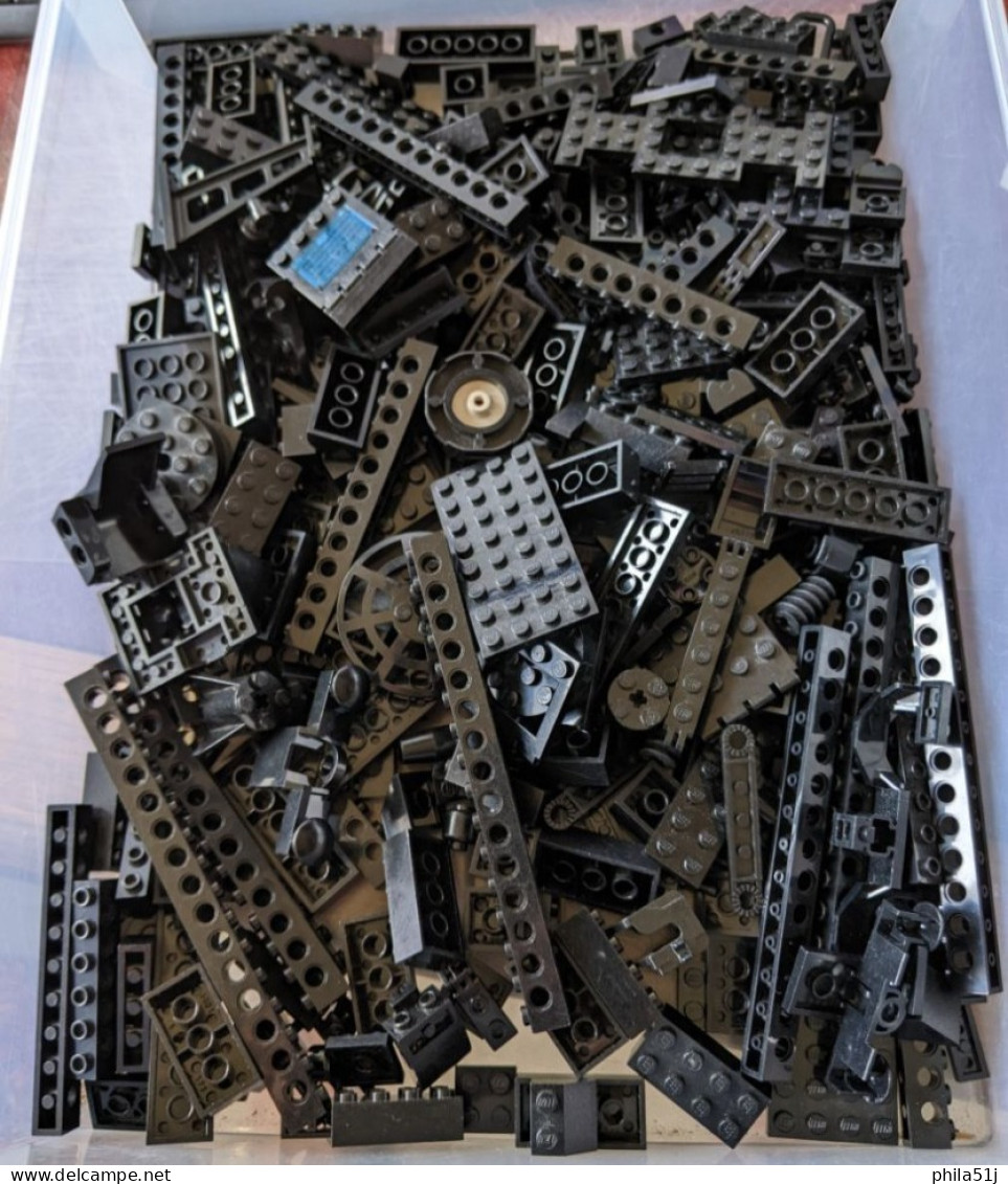 N° 93---VRAC DE PIECES NOIRES ---VOIR SCAN - Lego Technic