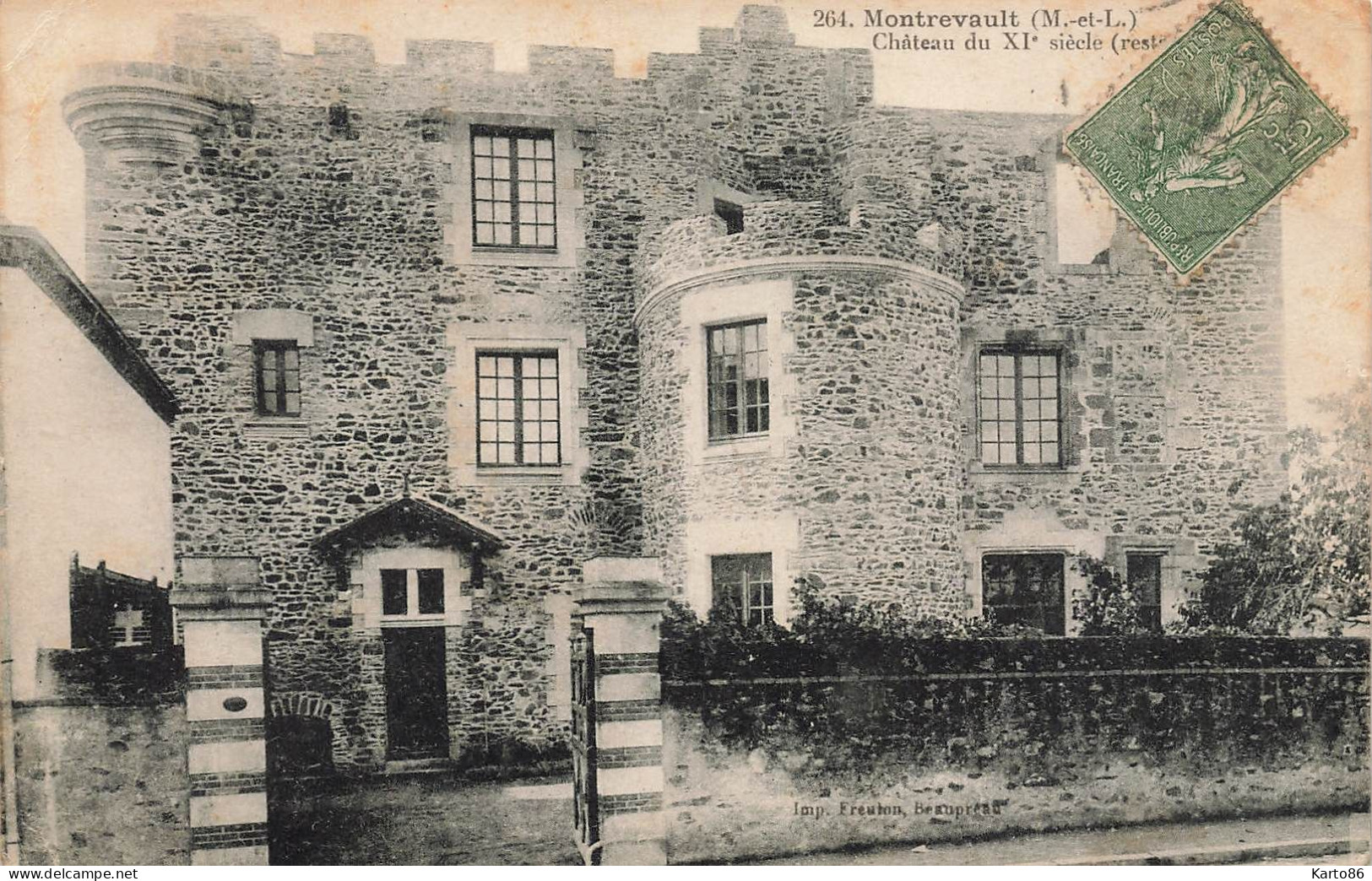 Montrevault * Les Restes Du Château Du XIème Siècle - Montrevault