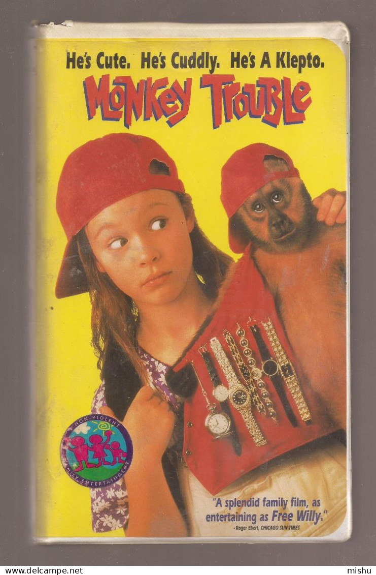 VHS Tape Movie - Monkey Trouble - Infantiles & Familial