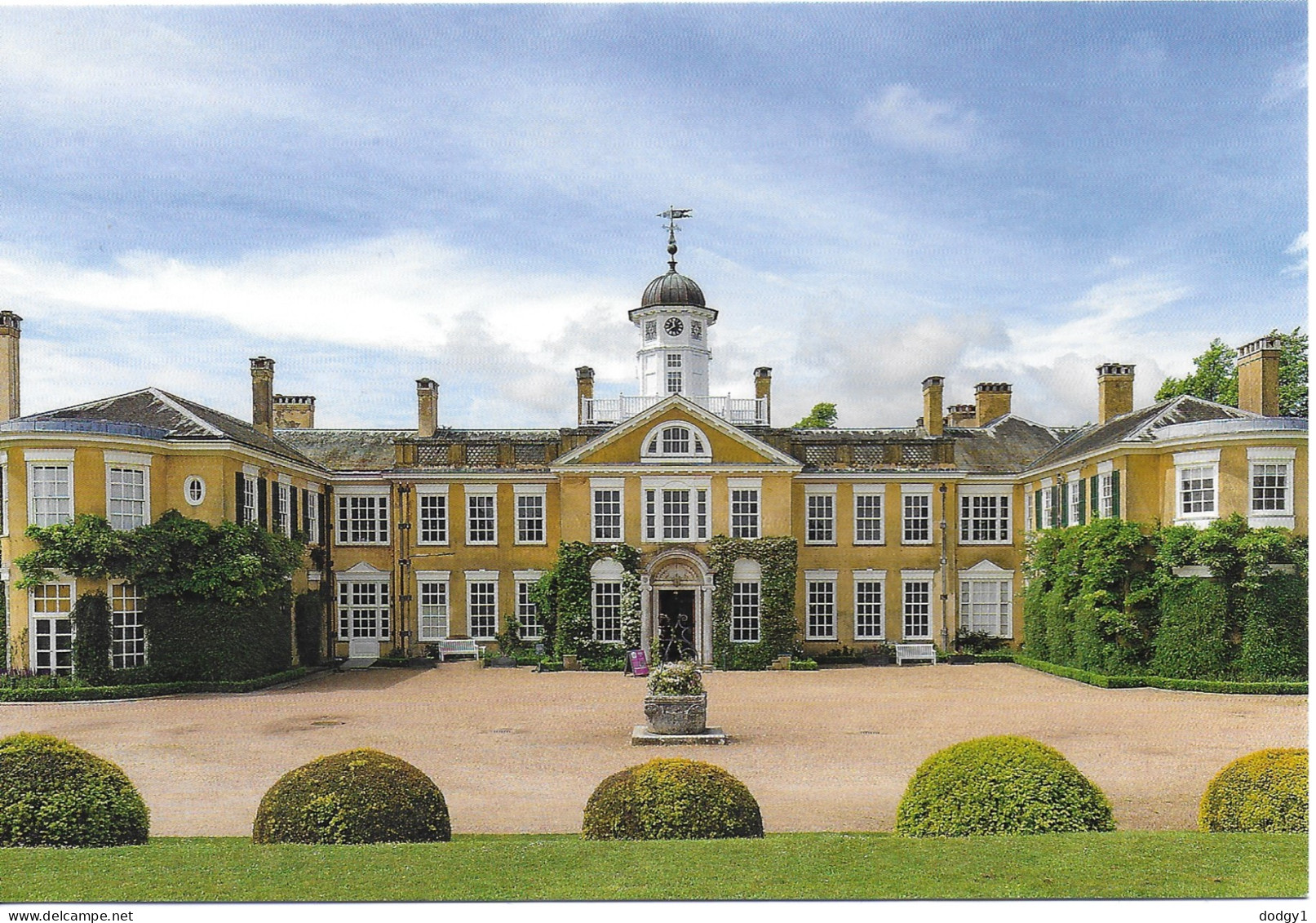 ENTRANCE FRONT, POLESDEN LACEY, SURREY, ENGLAND. UNUSED POSTCARD   Ph8 - Surrey